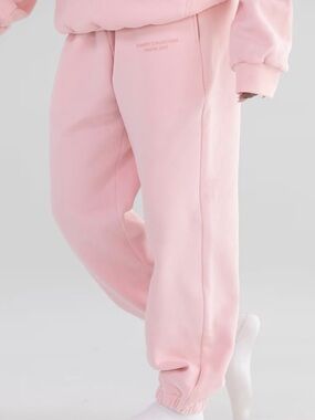 Comfrt Pastel Pink Jogger Sweatpants Size Medium NWOT